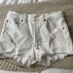 Levi’s white jean shorts